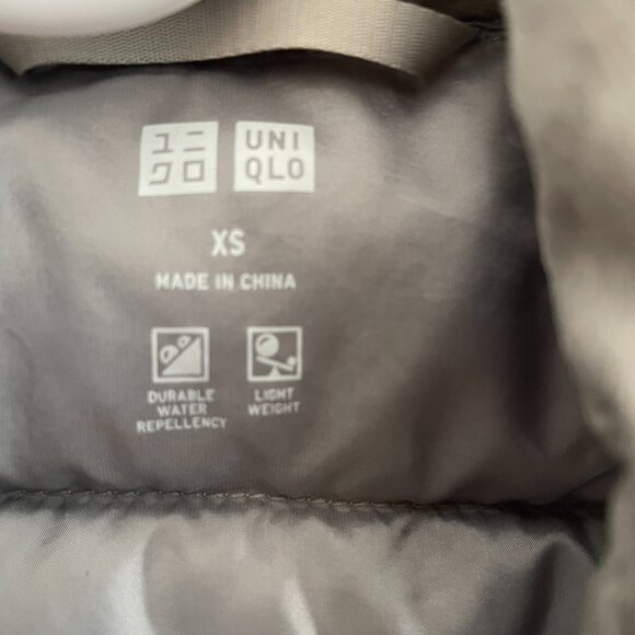 Uniqlo Ultra Light Down Puffer Vest in gray Size XS - Picture 3 of 4
